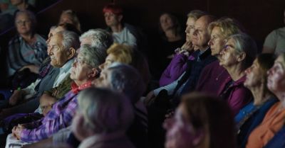 Weekend seniora z kulturą: wystawy, oprowadzania i koncert